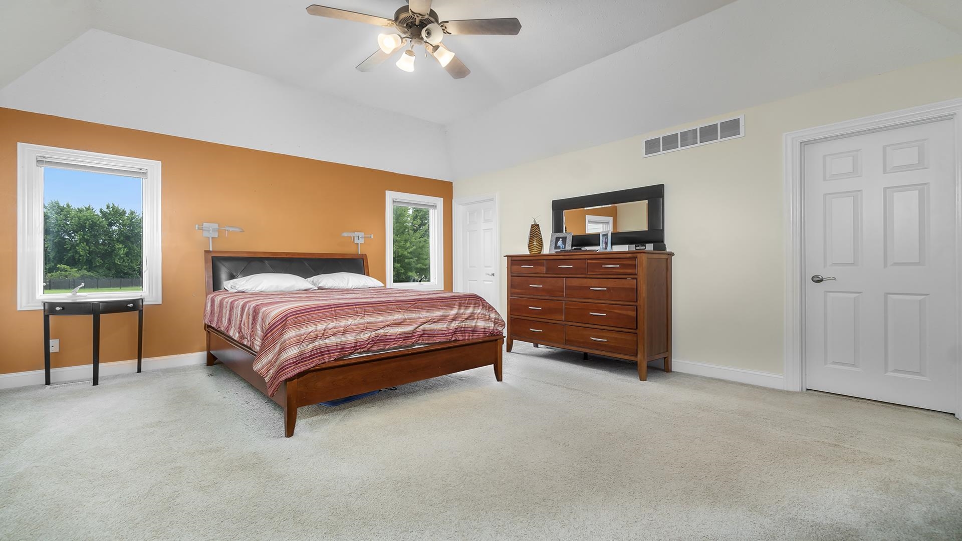 7092 Hawthorne Ridge Roscoe, IL 61073 - Photo 11 of 42 Gallery Image 11