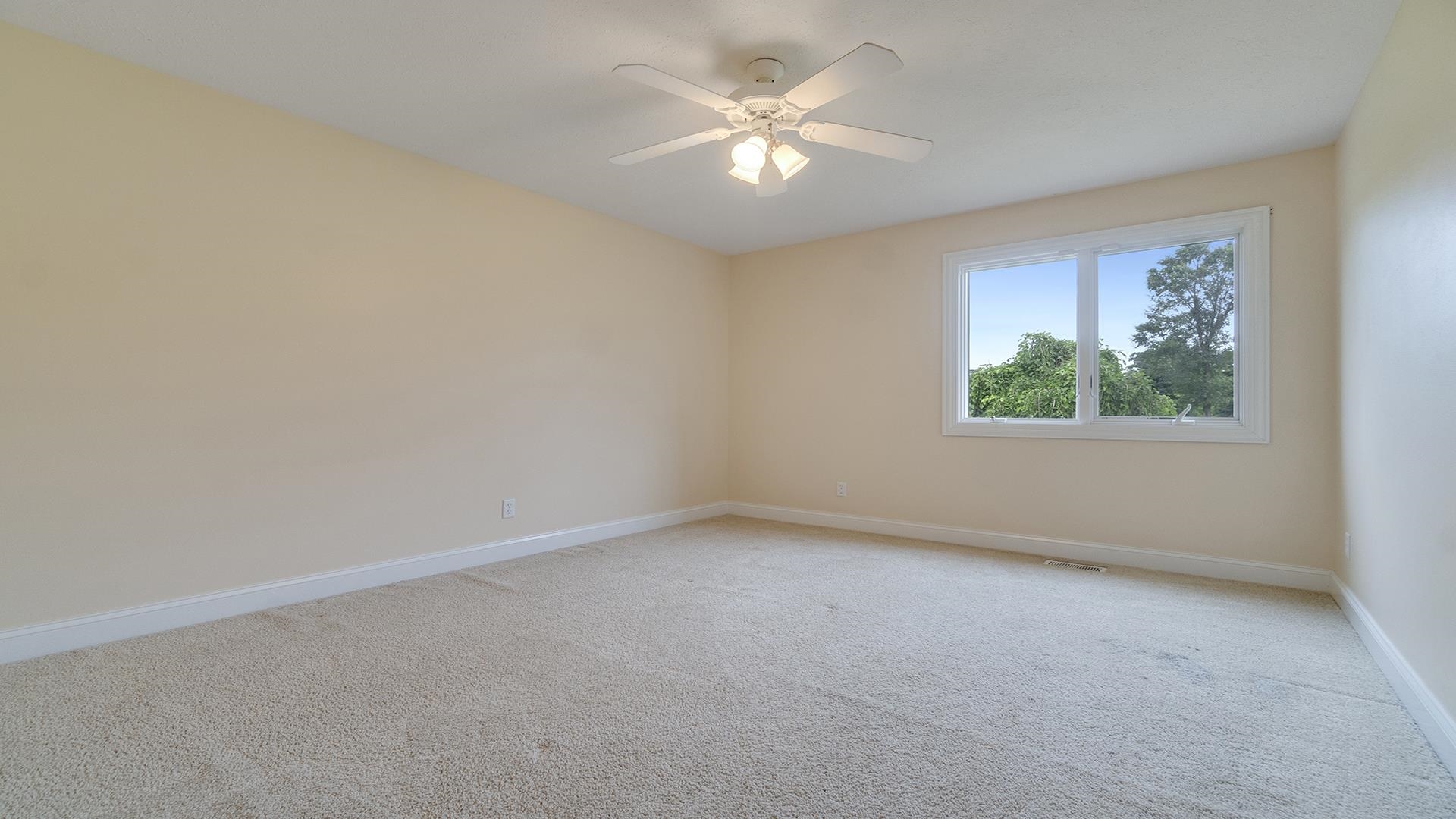 7092 Hawthorne Ridge Roscoe, IL 61073 - Photo 30 of 42 Gallery Image 30