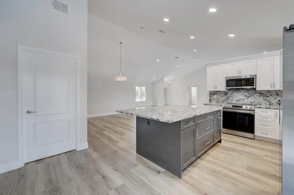 $4,350 | 9320 Sun Pointe Drive, Boynton Beach, FL 33437