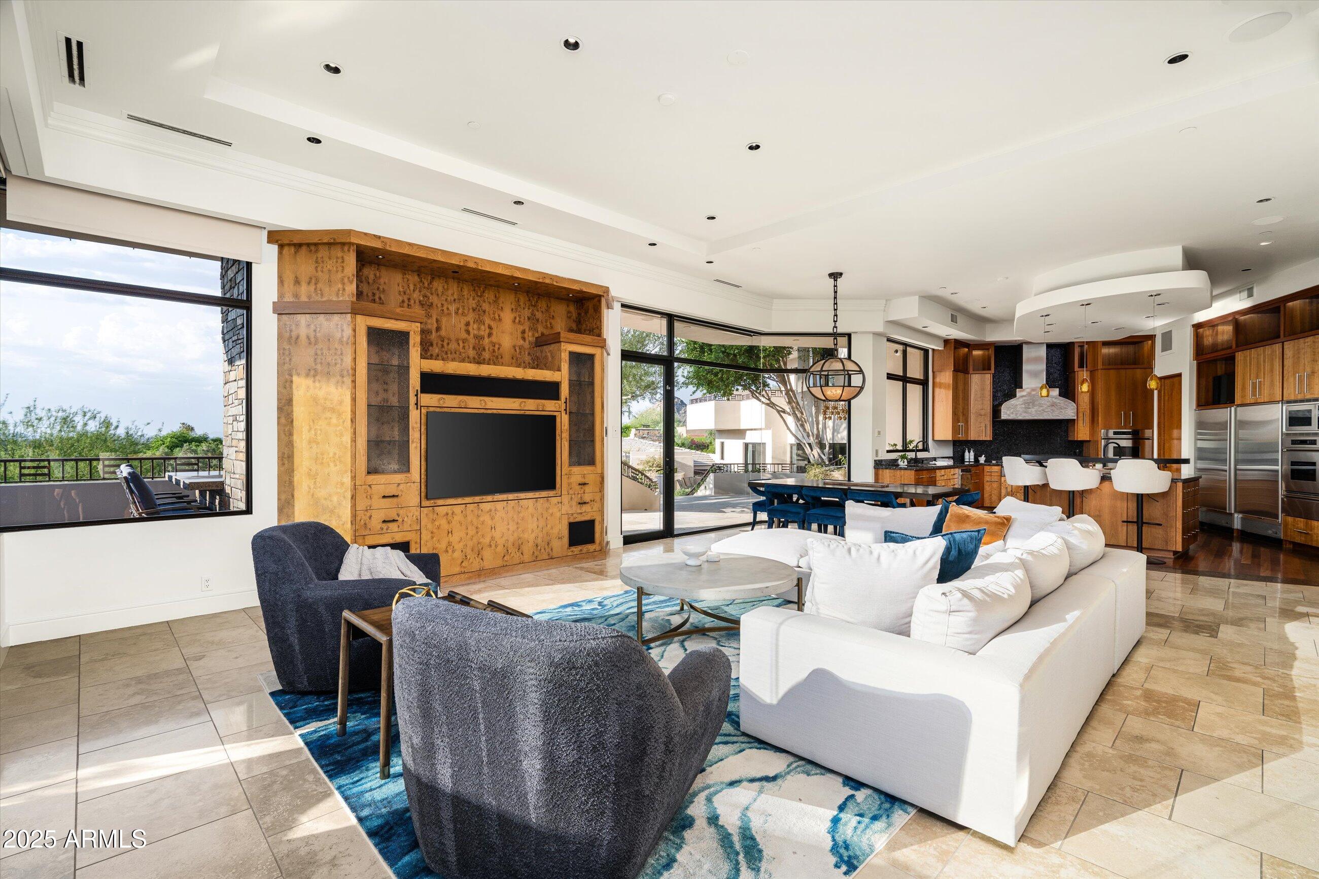 7451 North Las Brisas Lane Paradise Valley, AZ 85253 - Photo 15 of 78 Great Room