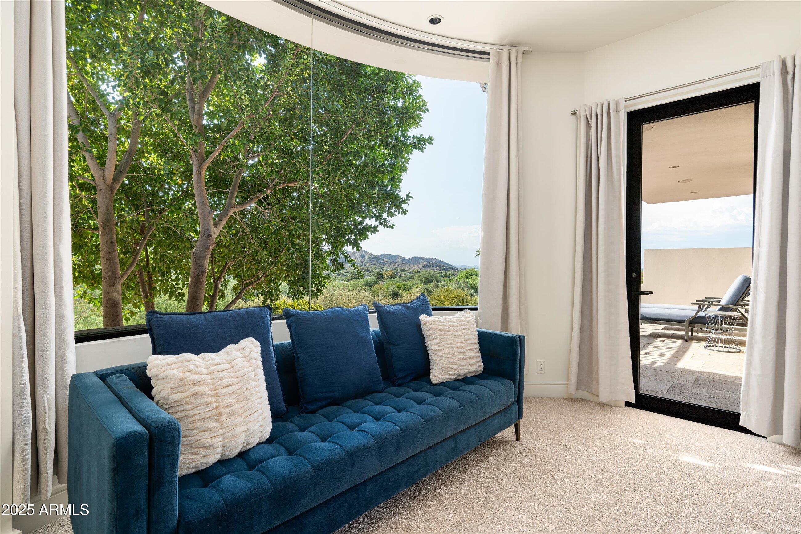 7451 North Las Brisas Lane Paradise Valley, AZ 85253 - Photo 27 of 78 Primary Bedroom View