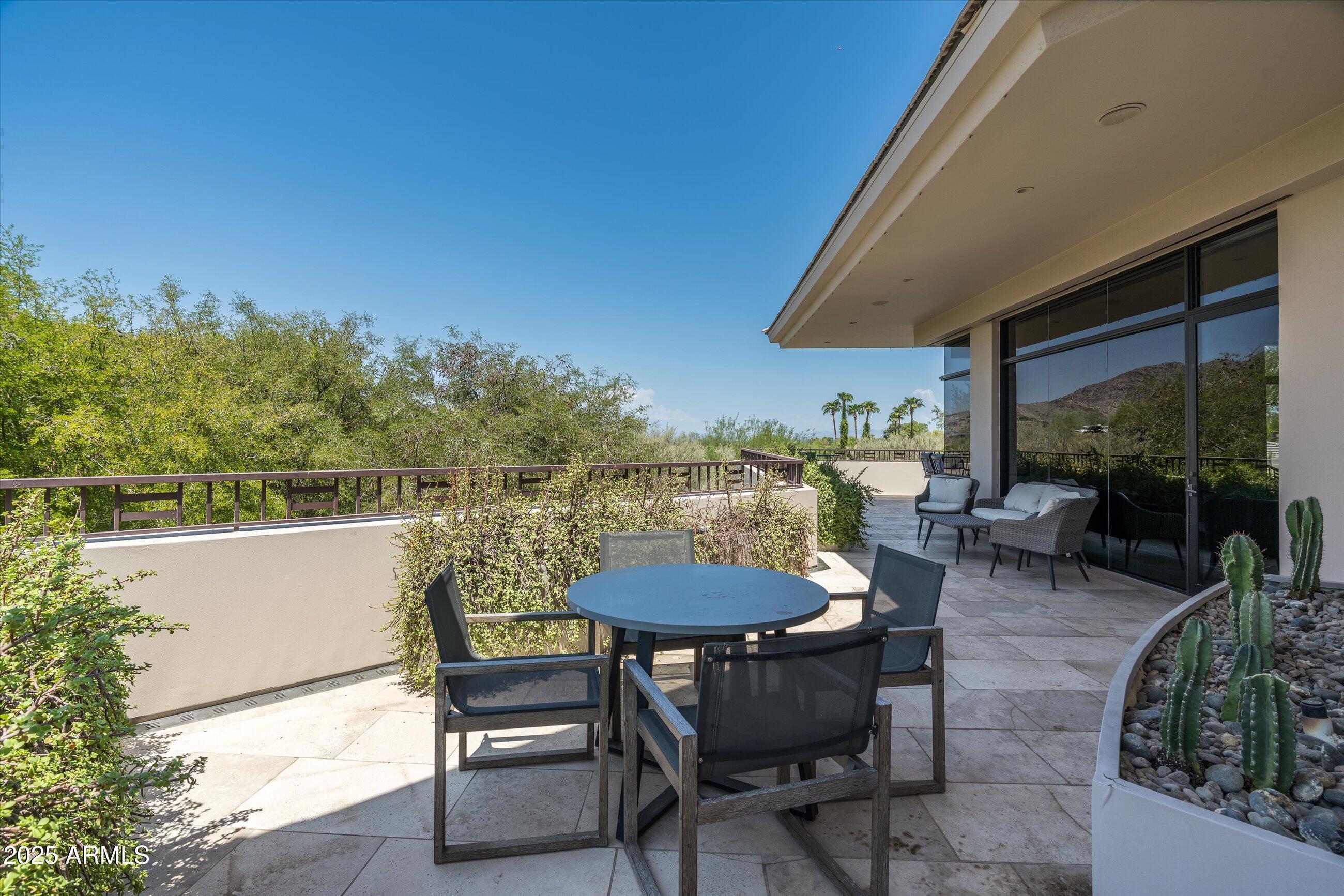 7451 North Las Brisas Lane Paradise Valley, AZ 85253 - Photo 49 of 78 Upper Terrace