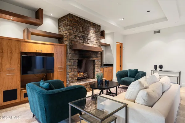 $5,395,000 | 7451 North Las Brisas Lane, Paradise Valley, AZ 85253