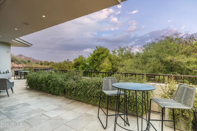 $5,750,000 | 7451 North Las Brisas Lane, Paradise Valley, AZ 85253