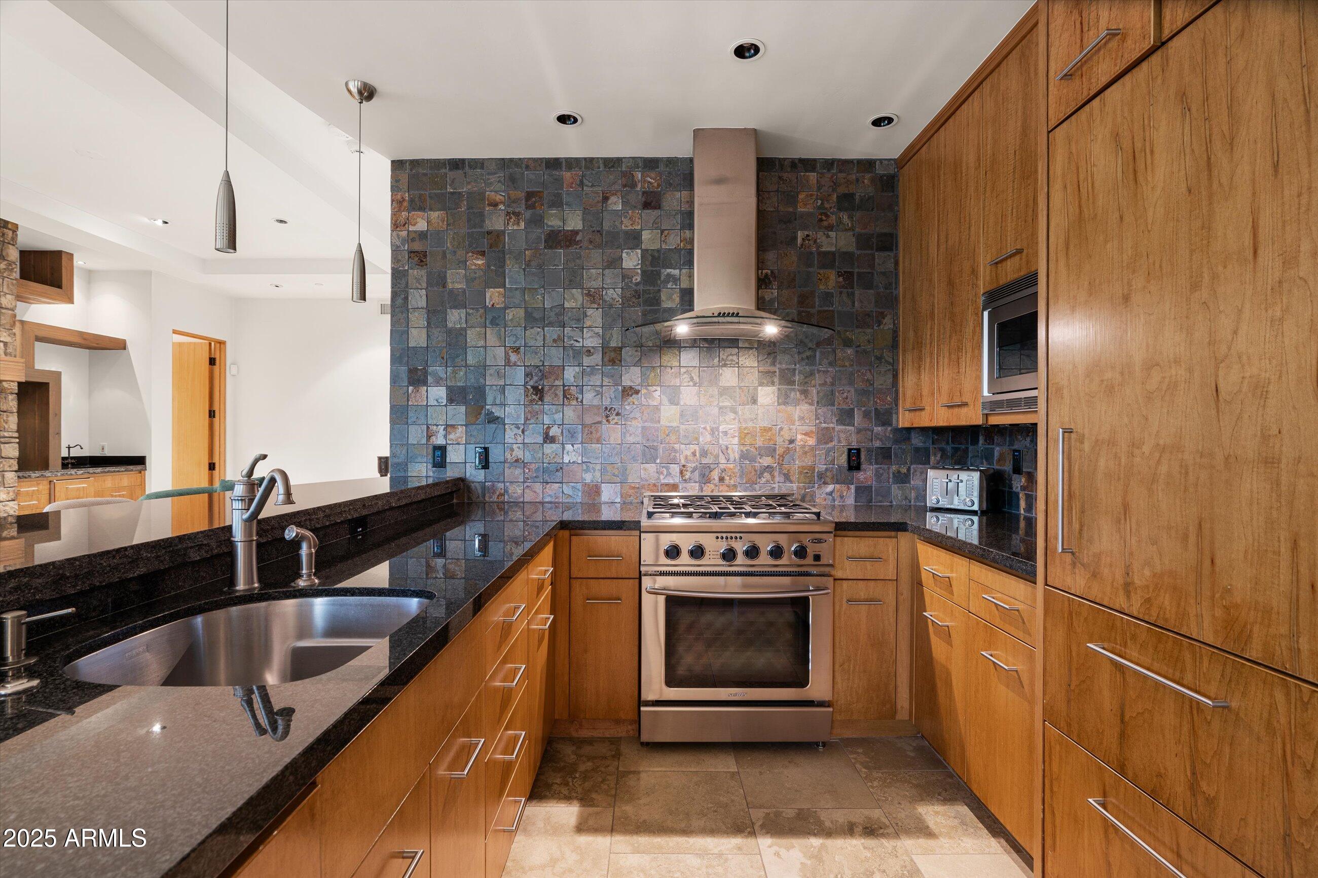 7451 North Las Brisas Lane Paradise Valley, AZ 85253 - Photo 63 of 78 Guest House - Kitchen