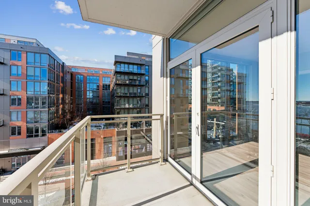 $899,000 | 88 V Street Southwest, Unit 509, Washington, DC 20024