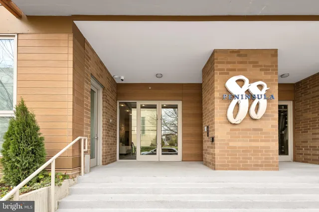 $899,000 | 88 V Street Southwest, Unit 509, Washington, DC 20024