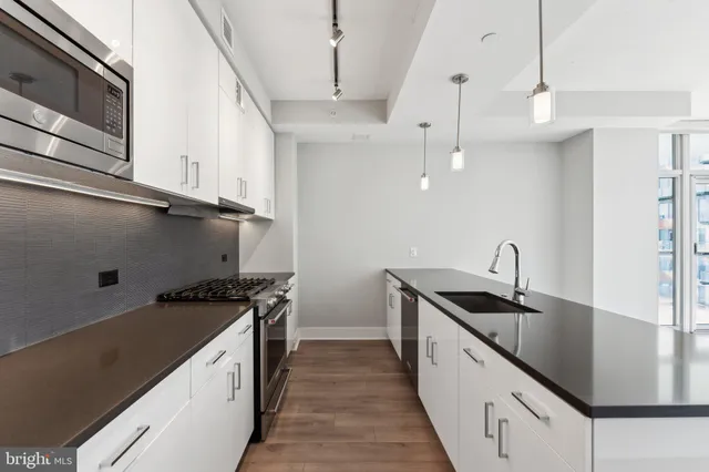 $899,000 | 88 V Street Southwest, Unit 509, Washington, DC 20024