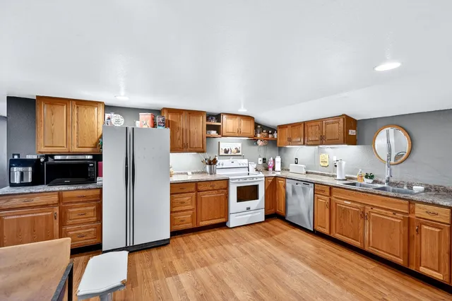 $725,000 | 671 Baker Lake Road, Newport, WA 99156