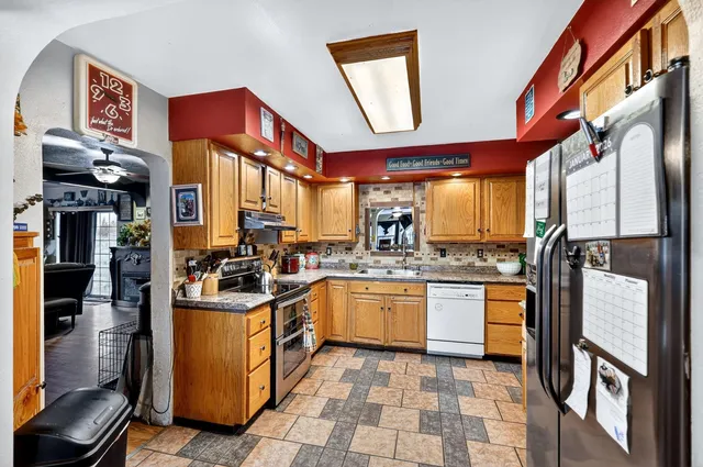 $725,000 | 671 Baker Lake Road, Newport, WA 99156