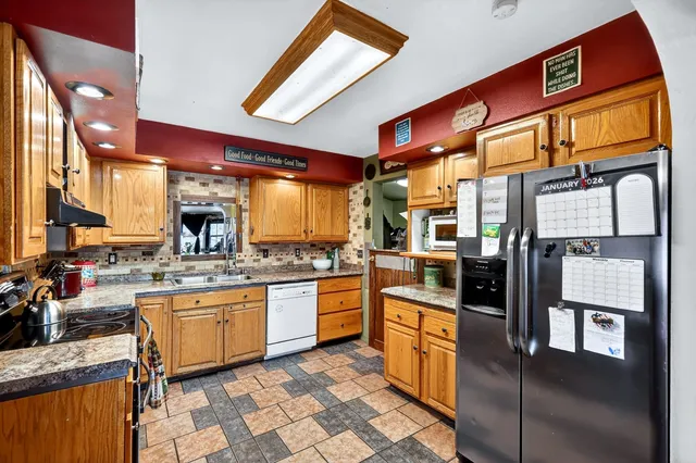 $725,000 | 671 Baker Lake Road, Newport, WA 99156