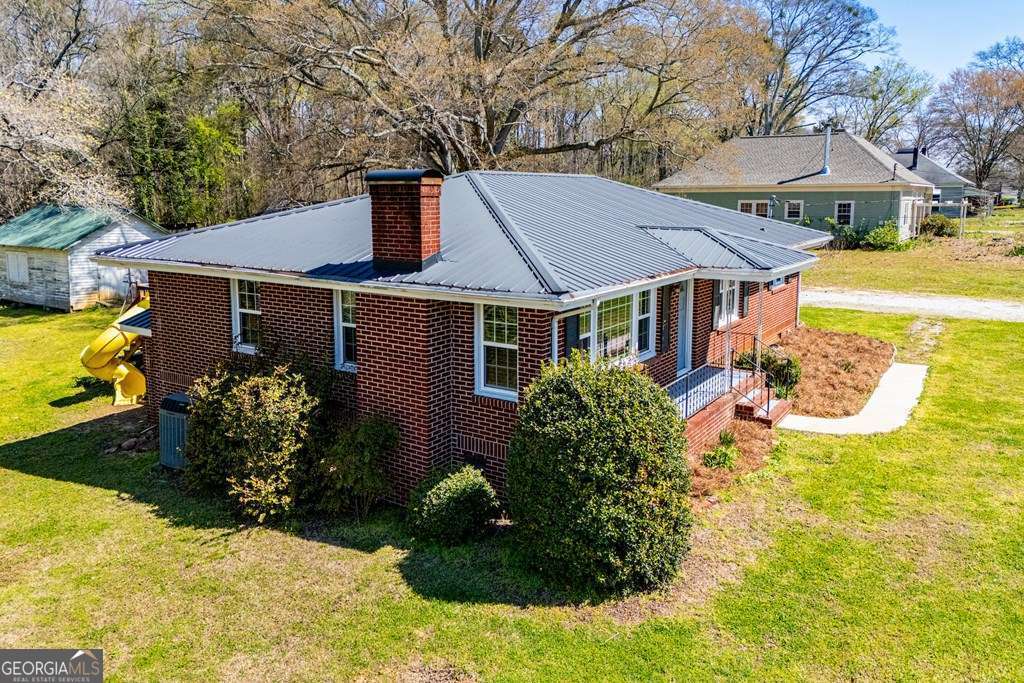 228 Bevis Street Bowdon, GA 30108 - Photo 5 of 77
