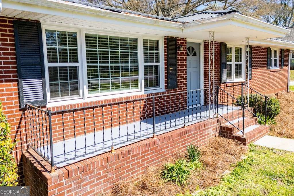 228 Bevis Street Bowdon, GA 30108 - Photo 7 of 77