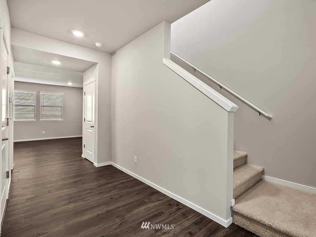 5913 Waverly Road Southwest, Unit 21 Port Orchard, WA 98367 - Photo 3 of 25 Gallery Image 3
