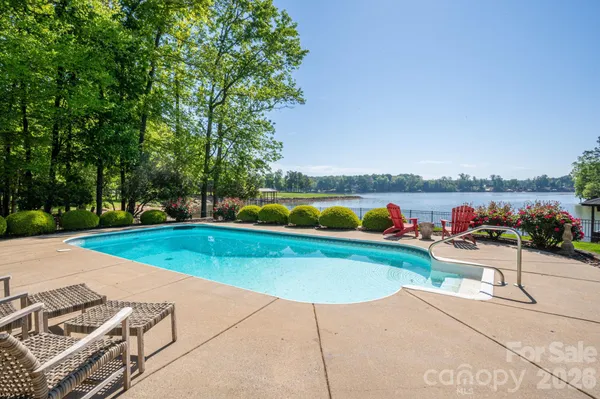 $1,600,000 | 226 Bay Shore Drive, Belmont, NC 28012
