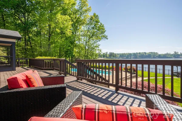 $1,600,000 | 226 Bay Shore Drive, Belmont, NC 28012