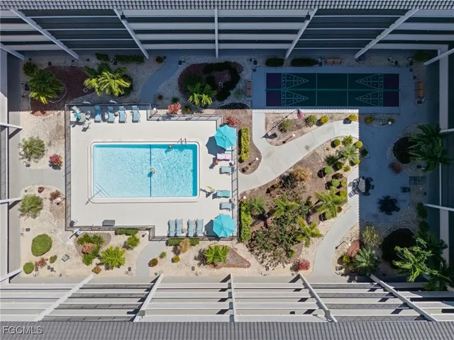 a view of a entryway front of house
