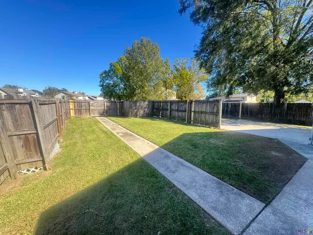 $174,900 | 3251 King Bradford Drive, Baton Rouge, LA 70816