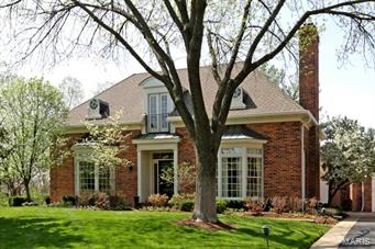 14 Upper Price Road Olivette, MO 63132 - Photo 1 of 16