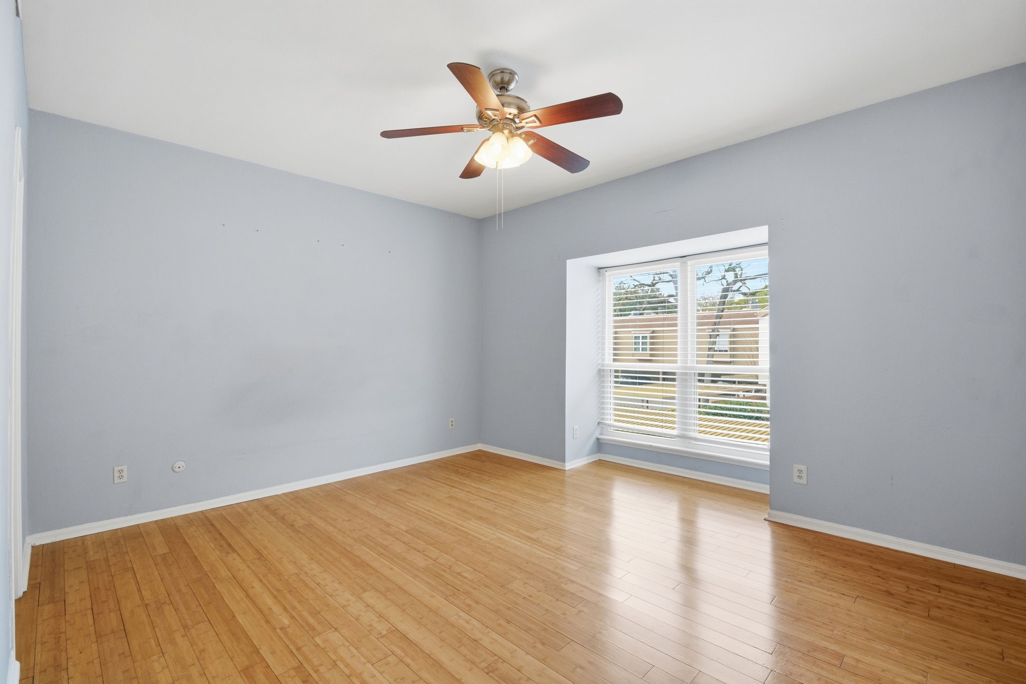 2100 Tanglewilde Street, Unit 576 Houston, TX 77063 - Photo 2 of 28