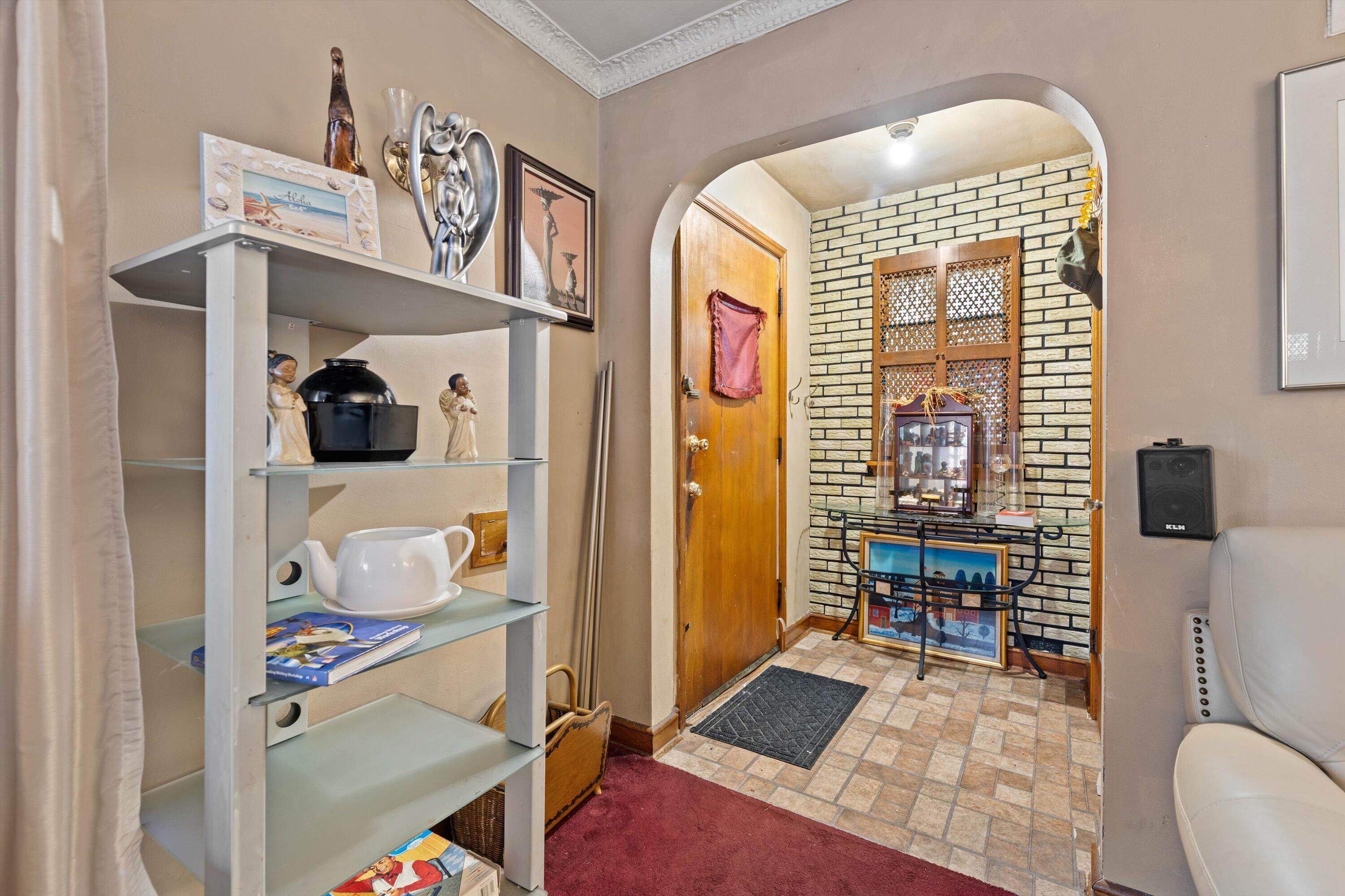 3740 North 55th Street, Unit 3740A Milwaukee, WI 53216 - Photo 3 of 20 05-IMG_4666