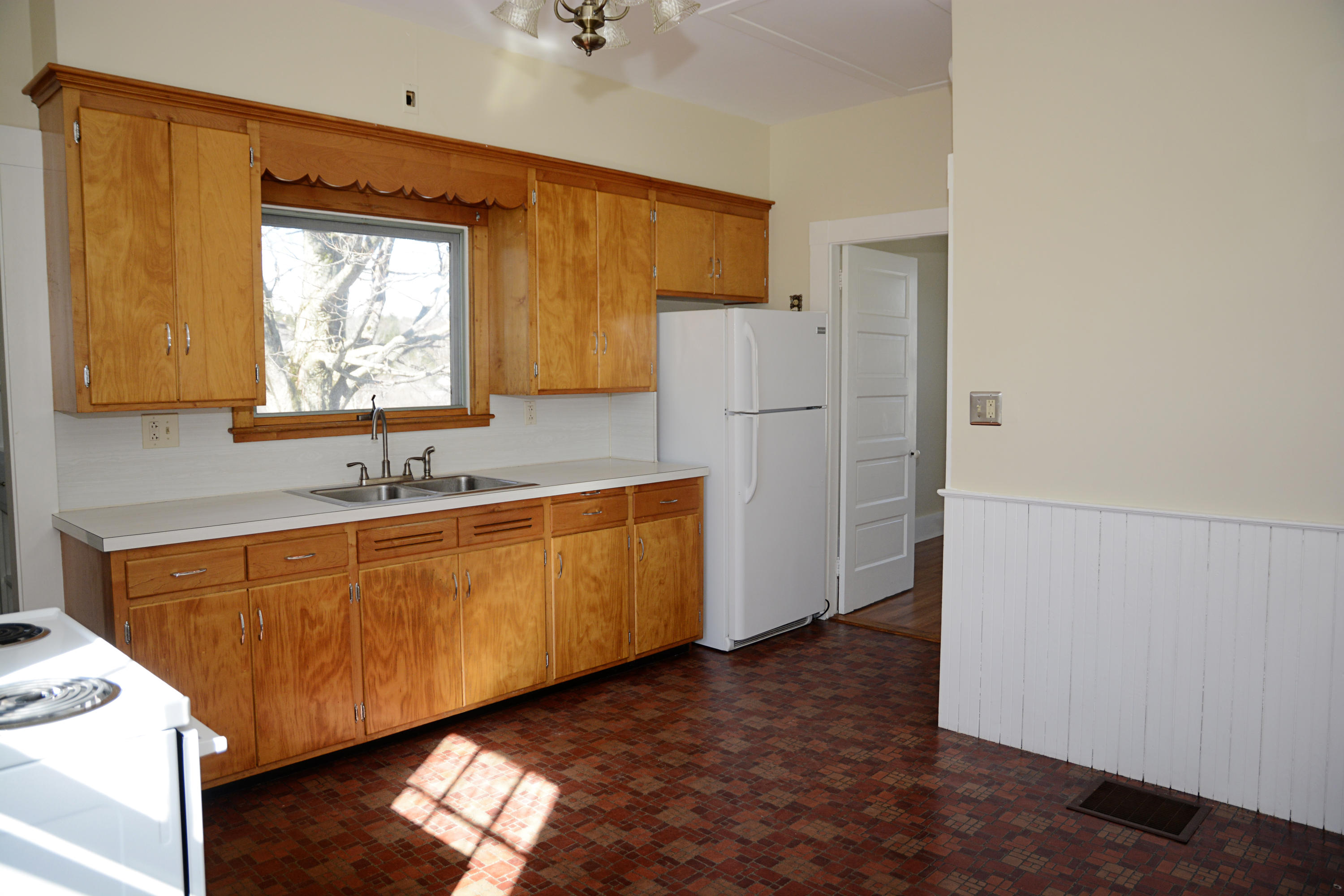 206 Western Road Warren, ME 04864 - Photo 14 of 52 206_Western_Rd_Warren_Kitchen3