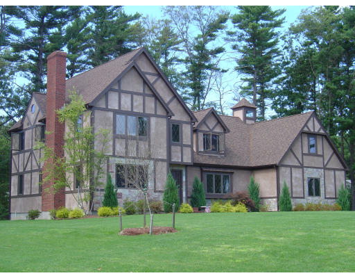 10 White Pines Road Bridgewater, MA 02324 - Photo 2 of 12 Gallery Image 2