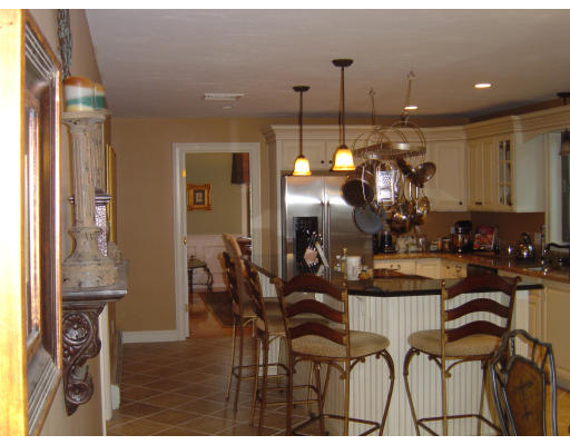 10 White Pines Road Bridgewater, MA 02324 - Photo 5 of 12 Gallery Image 5