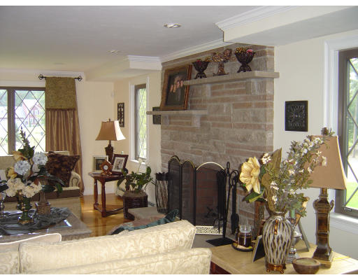 10 White Pines Road Bridgewater, MA 02324 - Photo 8 of 12 Gallery Image 8
