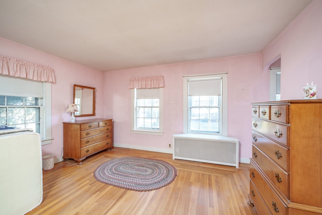 1177 Northampton Street Holyoke, MA 01040 - Photo 15 of 39