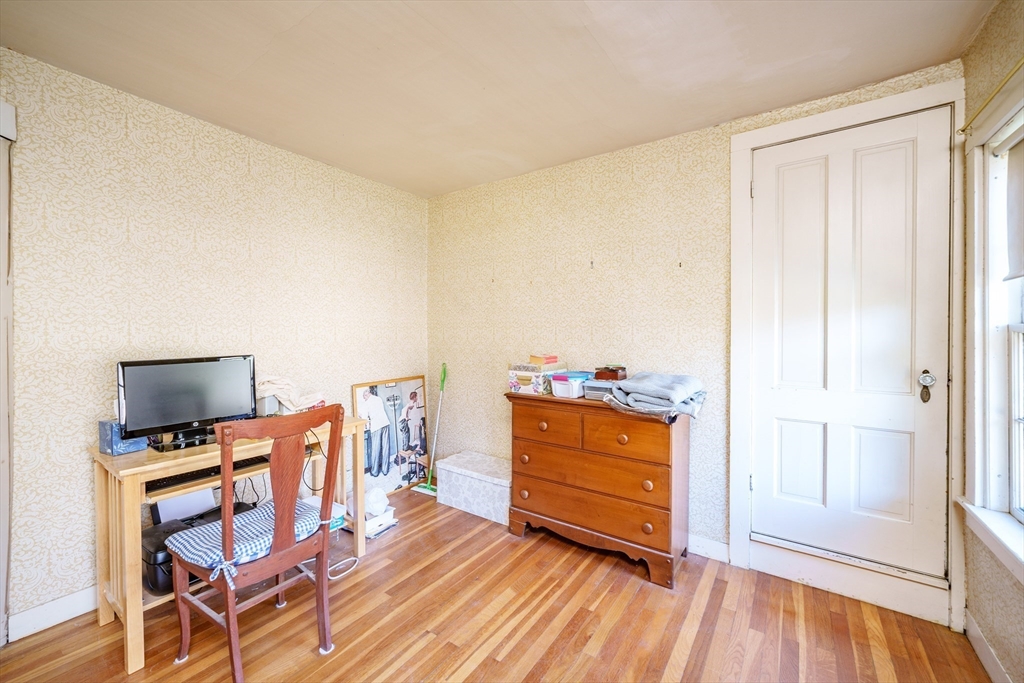 1177 Northampton Street Holyoke, MA 01040 - Photo 19 of 39