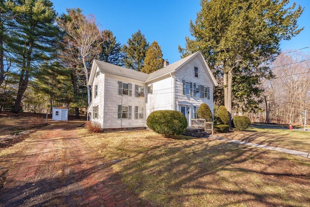 1177 Northampton Street Holyoke, MA 01040 - Photo 5 of 39