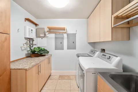 $1,290,000 | 4606 Staunton Street, Houston, TX 77027