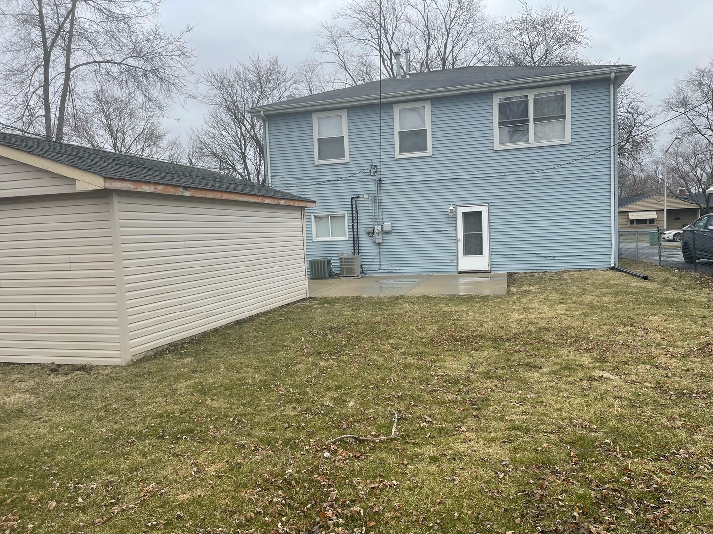 216 West Wayne Place Wheeling, IL 60090 - Photo 12 of 12 a view of a backyard