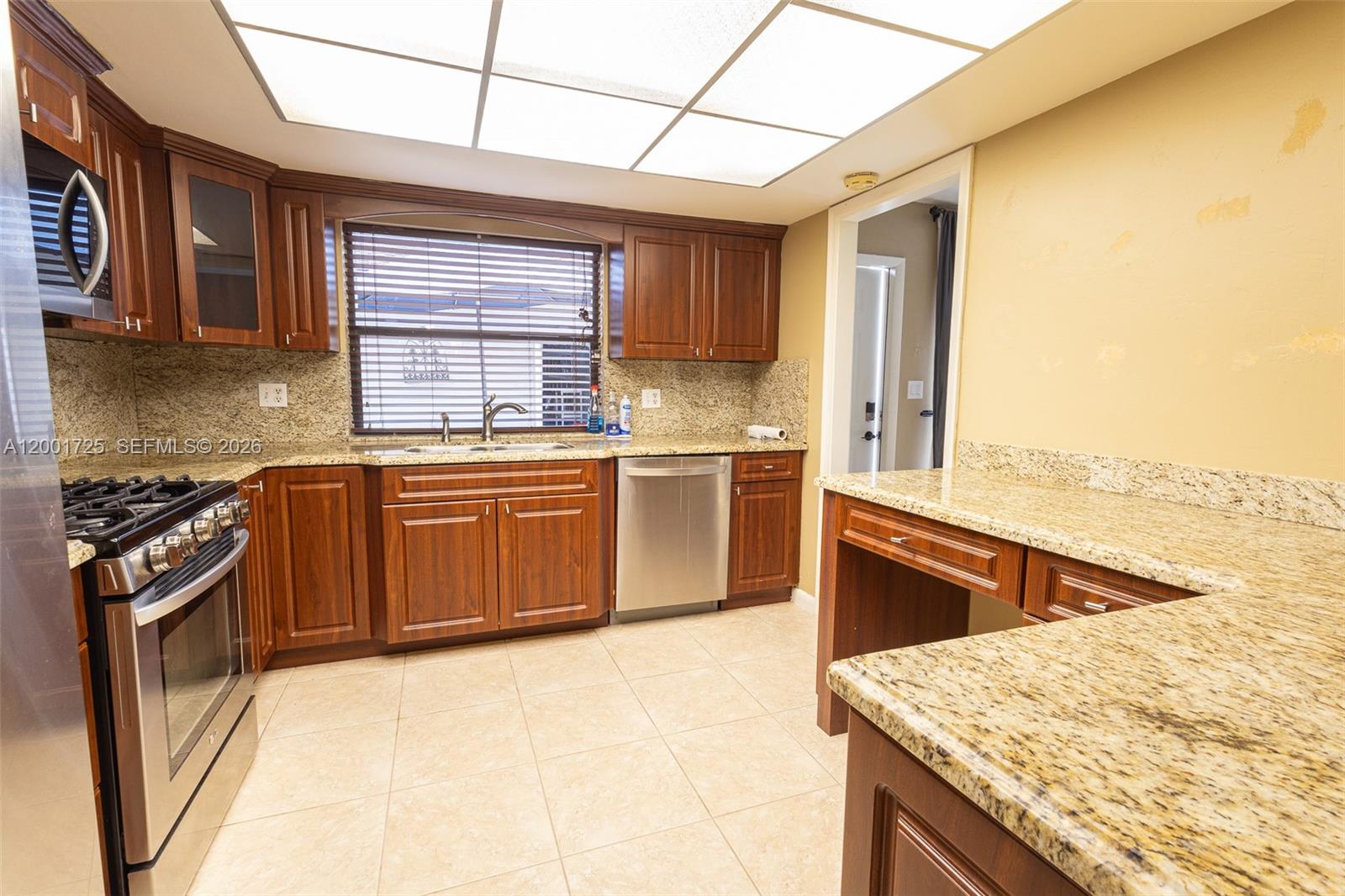 11245 Southwest 111th Street Miami, FL 33176 - Photo 13 of 25