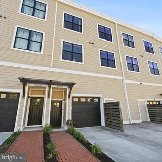 $689,000 | 43565 Michigan Square, Leesburg, VA 20176