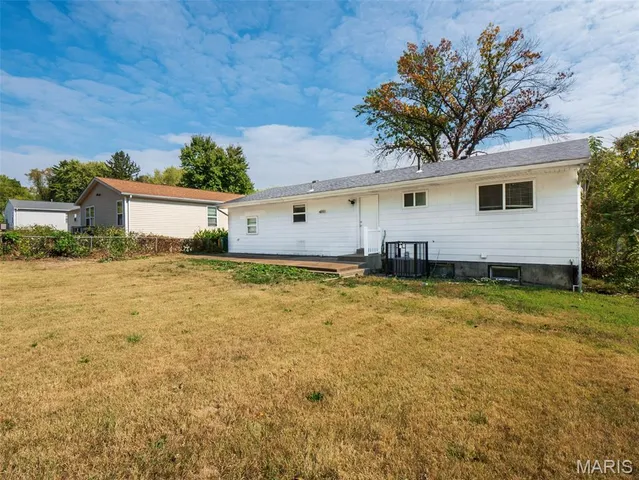 $135,000 | 10191 Mayfair Drive, St. Louis, MO 63136