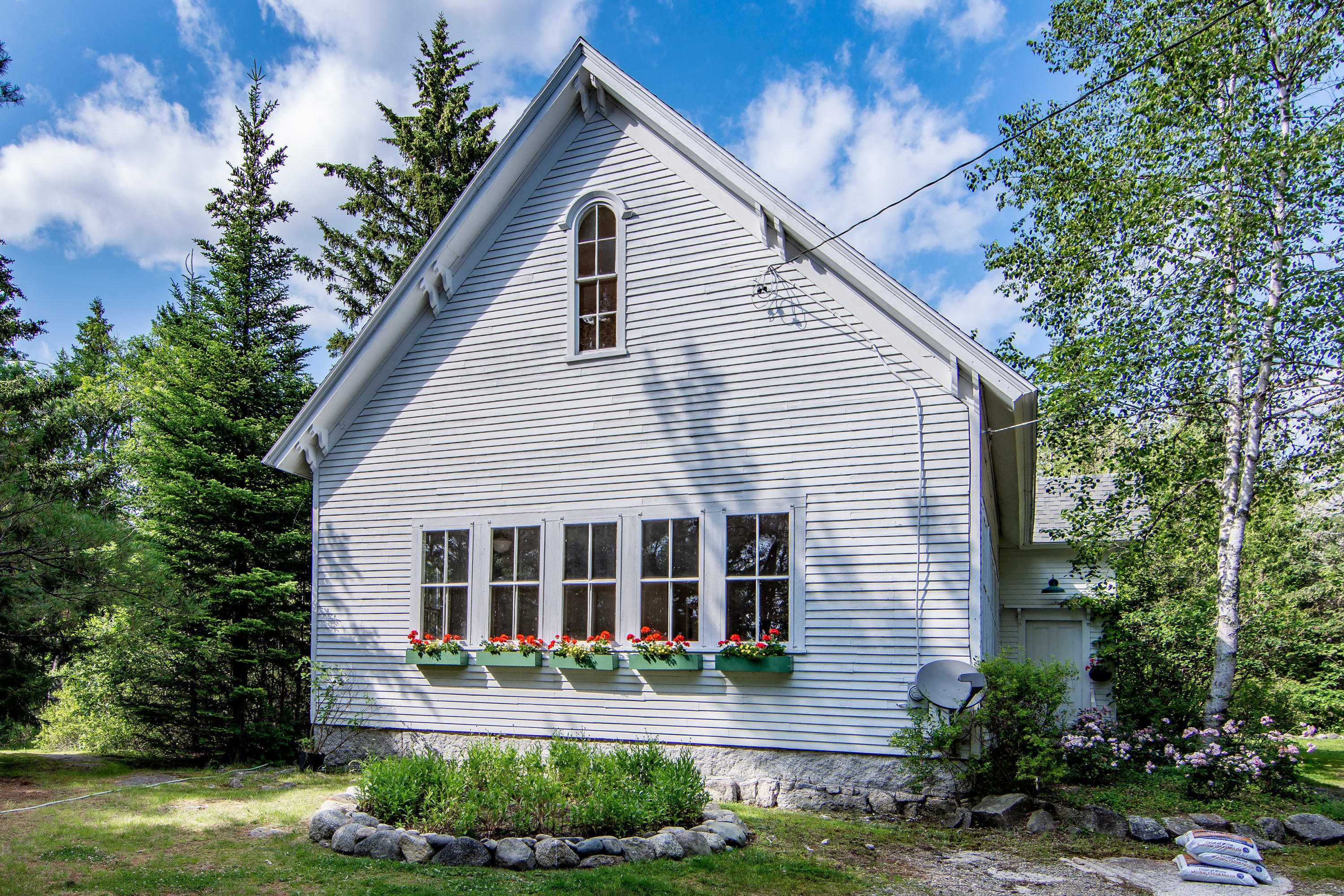 41 Byards Point Road Sargentville, ME 04673 - Photo 2 of 39 41 Byards Point Road Sedgwick-print-002-