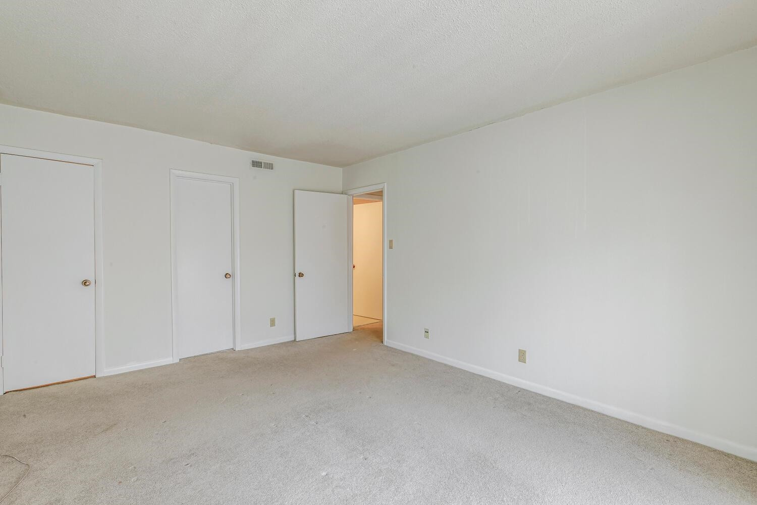 3086 Colony Road, Unit E Durham, NC 27705 - Photo 16 of 30 a view of an empty room