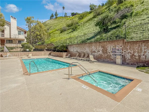 $789,000 | 26120 Alizia Canyon Drive, Unit E, Calabasas, CA 91302