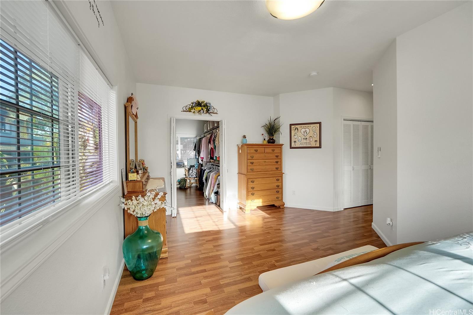 92-1306 Hauone Street Kapolei, HI 96707 - Photo 13 of 25 a view of a living room