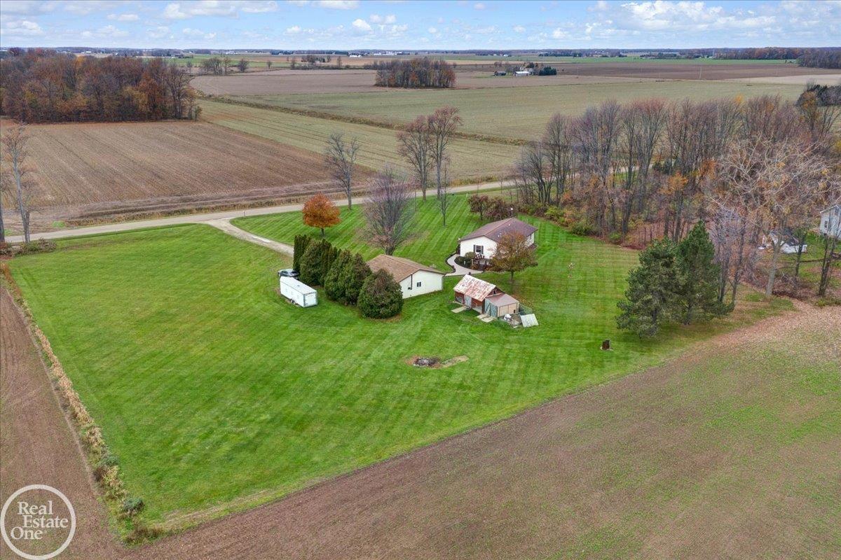 1300 Berkshire Road Sandusky, MI 48471 - Photo 7 of 45 50127318-6.JPG