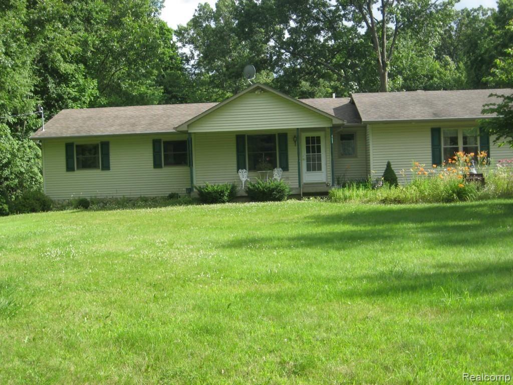 4819 Davison Road Lapeer, MI 48446 - Photo 4 of 66 IMG_5284.jpg