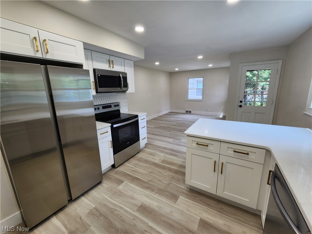 3718 Bainbridge Road Cleveland Heights, OH 44118 - Photo 8 of 23