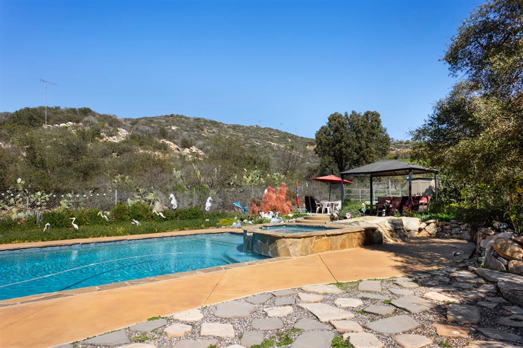 8952 Mt Israel Road Escondido, CA 92029 - Photo 16 of 24