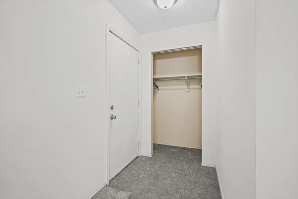 $87,500 | 1916 Tracy Drive, Unit 31, Bloomington, IL 61704