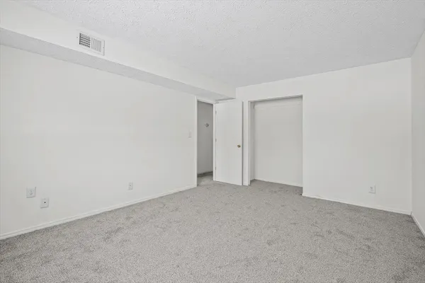 $87,500 | 1916 Tracy Drive, Unit 31, Bloomington, IL 61704