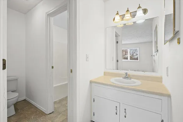 $87,500 | 1916 Tracy Drive, Unit 31, Bloomington, IL 61704