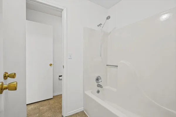 $87,500 | 1916 Tracy Drive, Unit 31, Bloomington, IL 61704