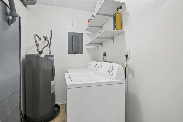 $87,500 | 1916 Tracy Drive, Unit 31, Bloomington, IL 61704